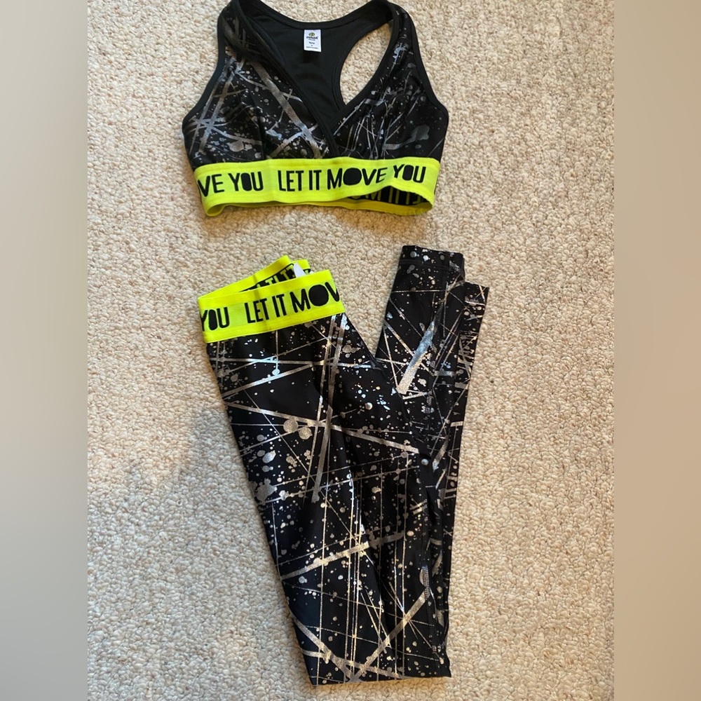 Zumba set Let it Move You Bra and leggings